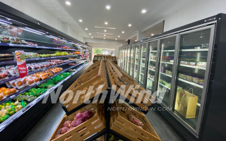 So Sánh Tủ Mát Siêu Thị Có Cửa Và Tủ Không Cửa