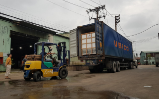 Nhập hàng tủ bánh kem 