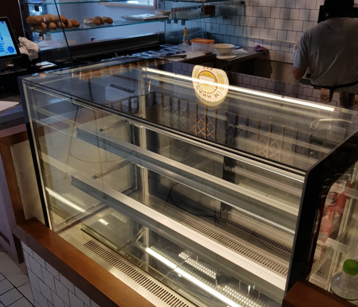 Tủ bánh kem ghép kính 90 độ 