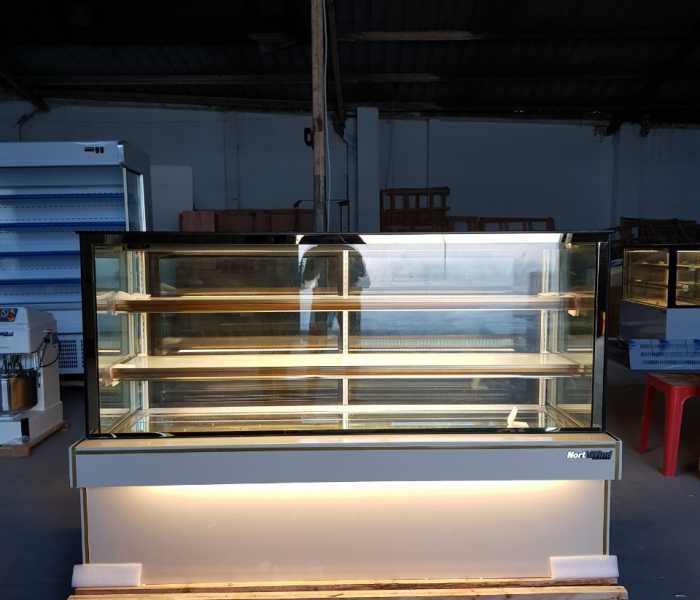 Tủ bánh kem 