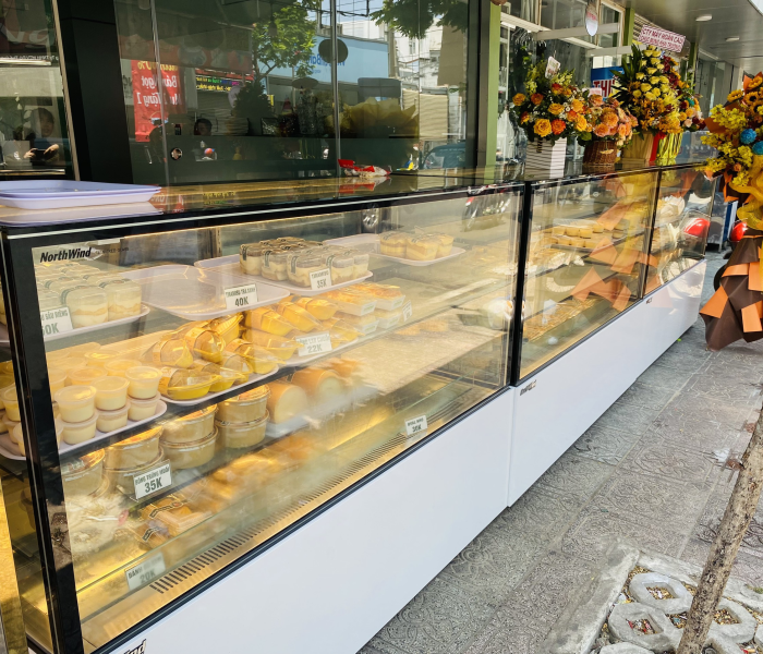 Tủ trưng bày bánh kem 3 tầng 