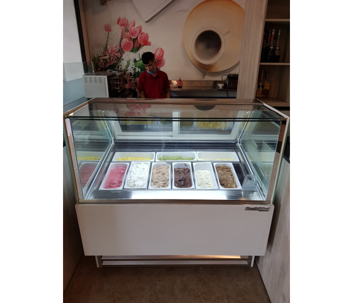Tủ trưng bày kem tươi 