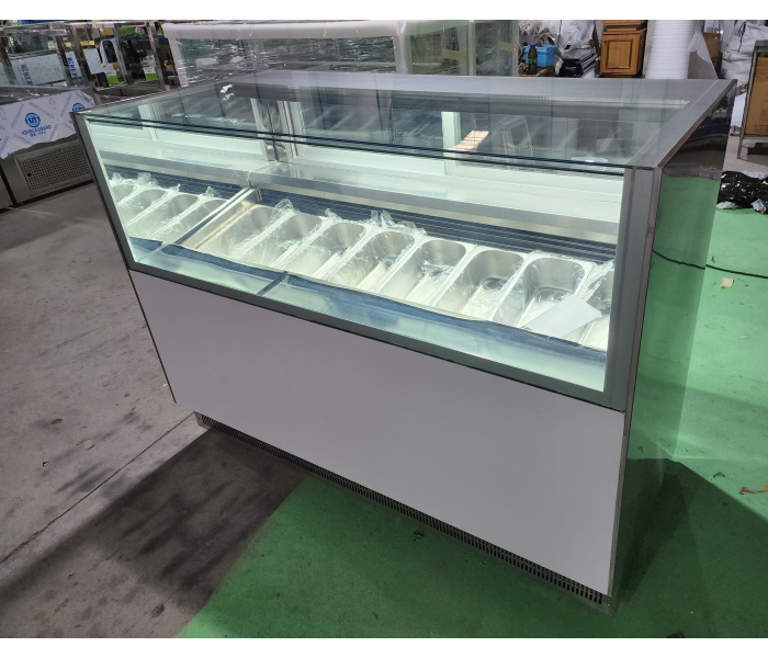 Tủ trưng bày kem tươi -22*C 
