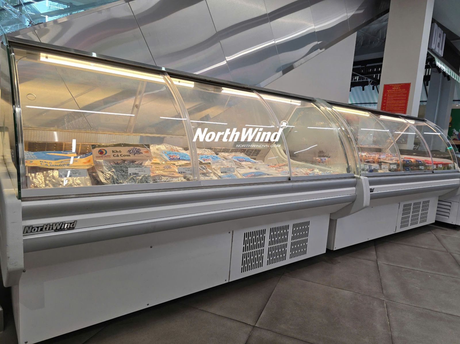 Tủ mát kính cong